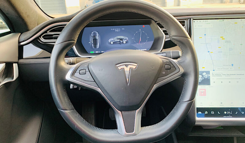 Tesla Model S 70D con Autopilot lleno