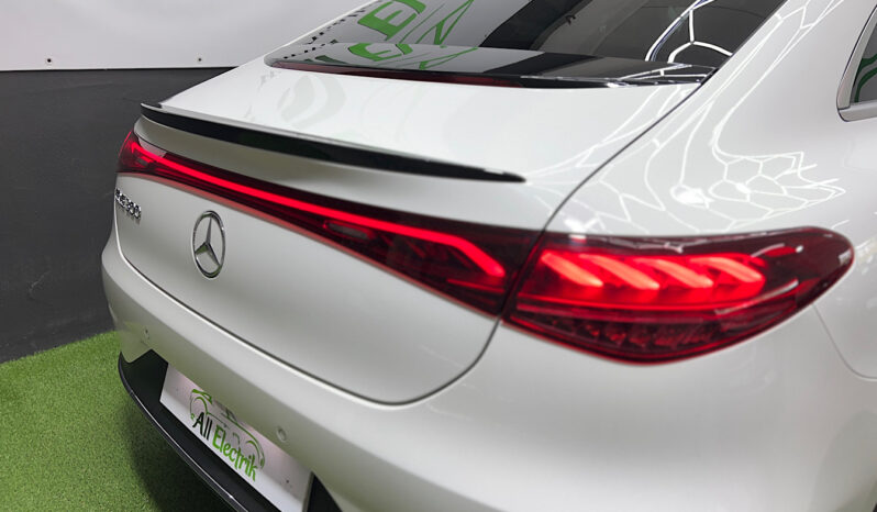 Mercedes Benz EQE 300 lleno
