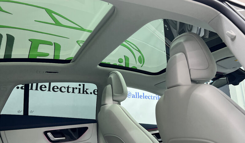 Mercedes Benz EQE 300 lleno