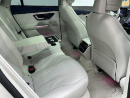 Mercedes Benz EQE 300 lleno