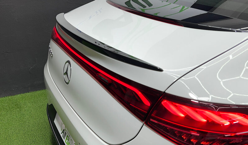 Mercedes Benz EQE 300 lleno