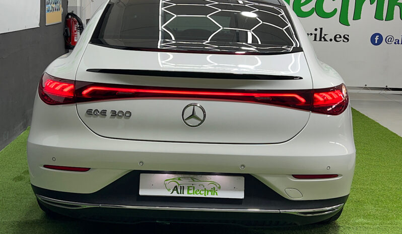 Mercedes Benz EQE 300 lleno