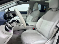 Mercedes Benz EQE 300 lleno