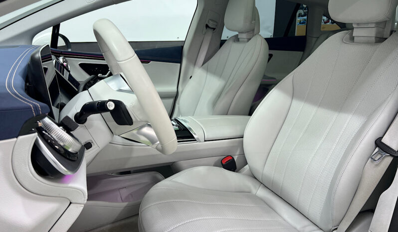 Mercedes Benz EQE 300 lleno