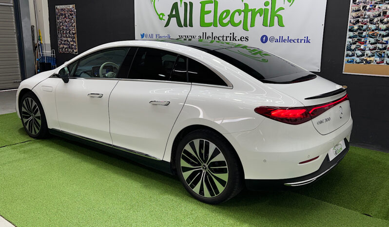 Mercedes Benz EQE 300 lleno