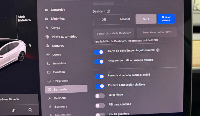 Tesla Model 3 Performance con FSD lleno
