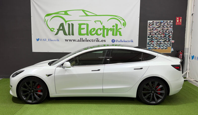 Tesla Model 3 Performance con FSD lleno