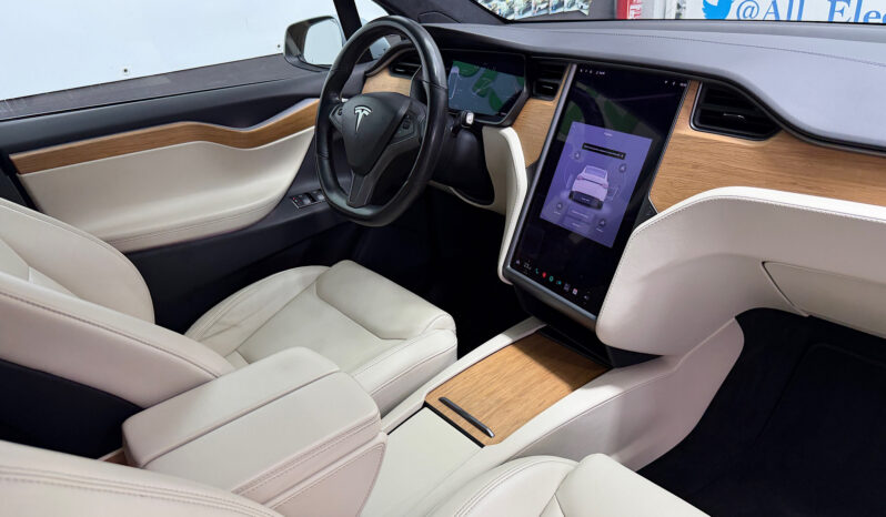 Tesla Model X Raven Gran Autonomia lleno