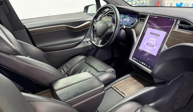 Tesla Model X 90D Carga Gratis lleno