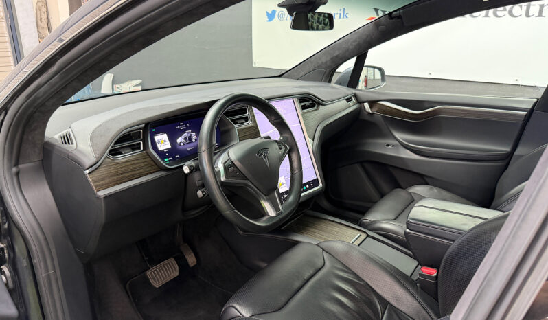Tesla Model X 90D Carga Gratis lleno