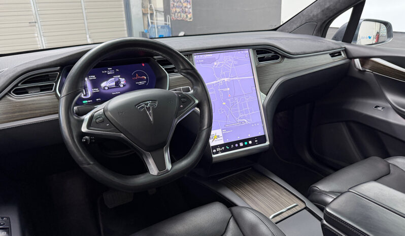 Tesla Model X 90D Carga Gratis lleno