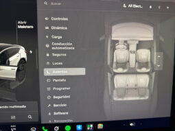 Tesla Model Y Gran Autonomia 4WD lleno