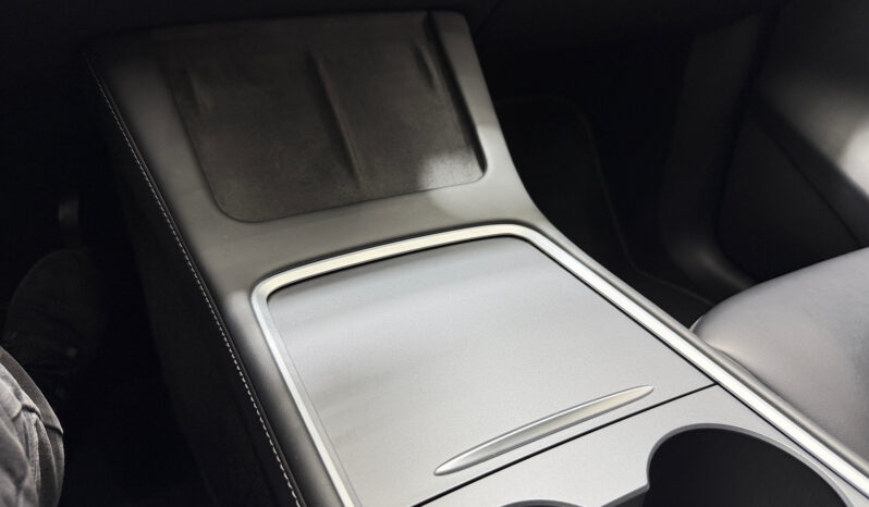 Tesla Model Y Gran Autonomia 4WD lleno