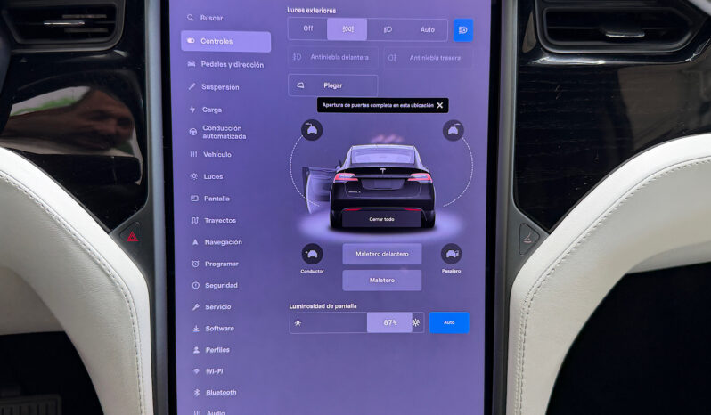 Tesla X Gran Autonomia Raven lleno